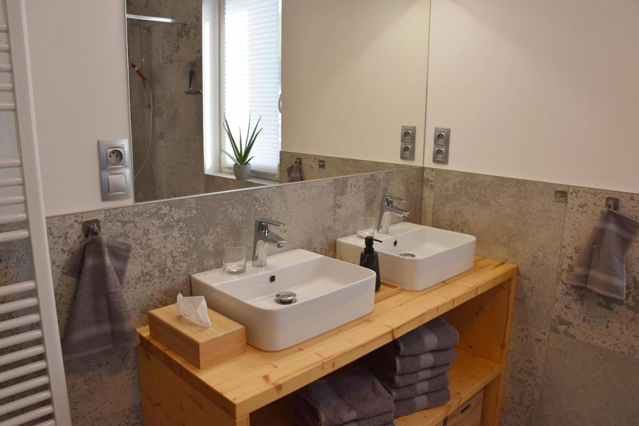 Holiday Home Znojmo W/ Wellness & Wine מראה חיצוני תמונה